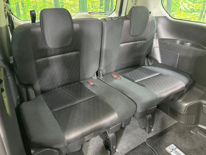 2017 Nissan Serena DAA-GFC27 (UW-6a1f9a7851073)[22]