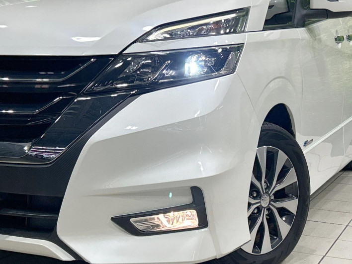 2017 Nissan Serena DAA-GFC27 (UW-6a1f9a7851073)[17]