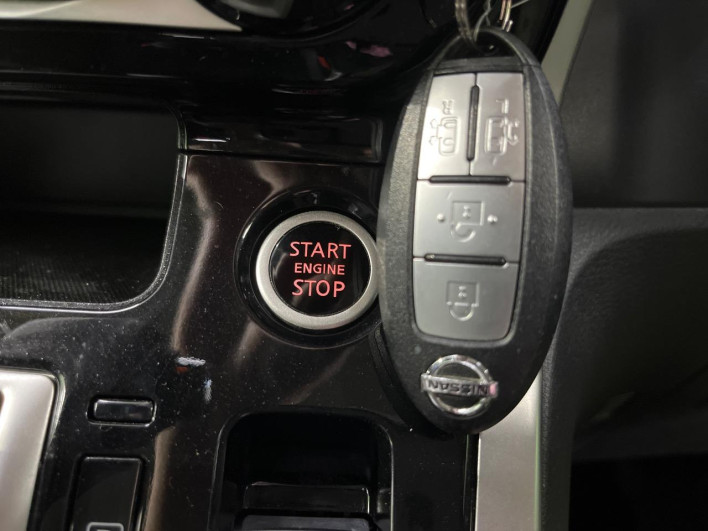 2016 Nissan Serena DAA-GFNC27 (UW-6a1f9a7ecf3bd)[25]