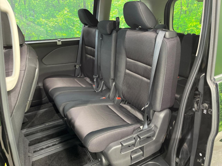 2016 Nissan Serena DAA-GFNC27 (UW-6a1f9a7ecf3bd)[16]