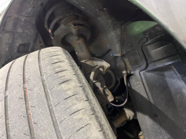 2016 Nissan Serena DAA-GFNC27 (UW-6a1f9a7ecf3bd)[8]