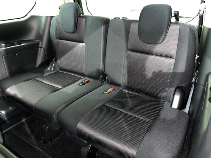 2016 Nissan Serena DAA-GFNC27 (UW-6a1f9a7ecf3bd)[17]