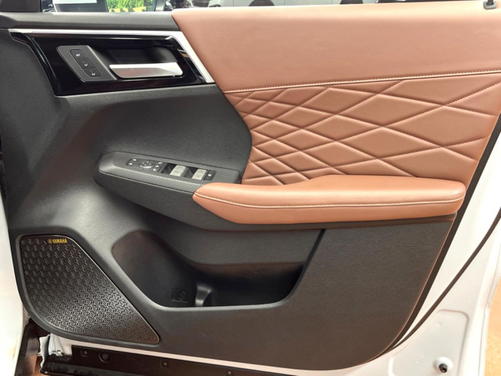 2024 Mitsubishi OUTLANDER PHEV 5LA-GN0W (UW-6a1f9a81d9c80)[26]