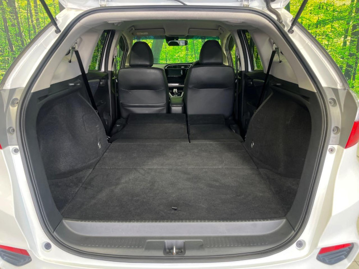 2015 Honda SHUTTLE DAA-GP8 (UW-6a1f9a854841a)[28]