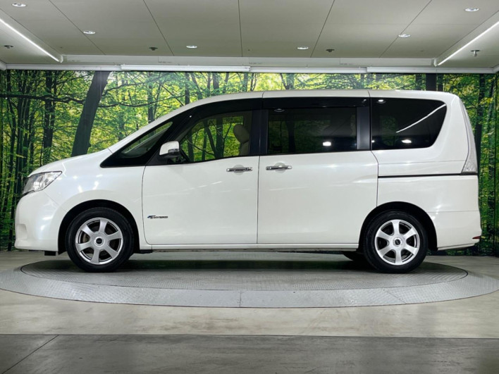 2012 Nissan Serena DAA-HC26 (UW-6a1f9a9091701)[11]