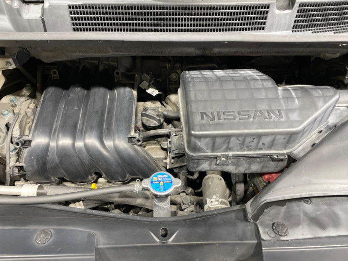 2013 Nissan Serena DAA-HC26 (UW-6a1f9a915130b)[4]