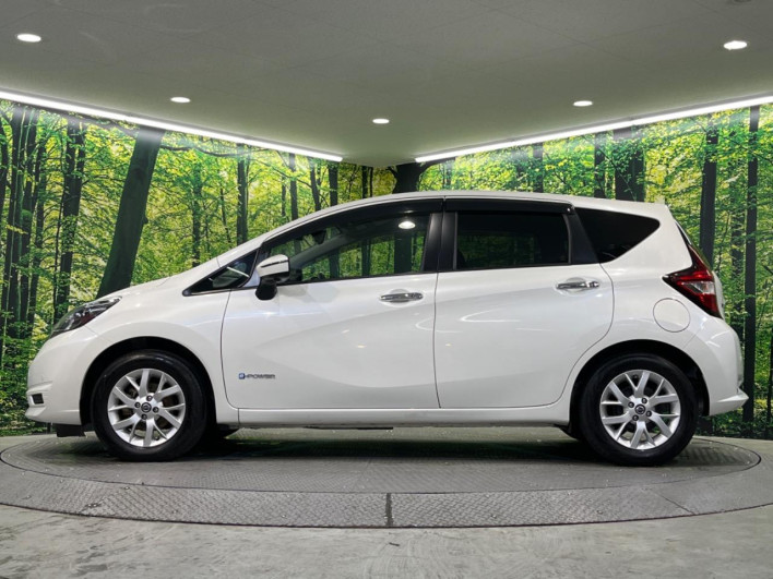 2019 Nissan Note DAA-HE12 (UW-6a1f9a94894db)[5]