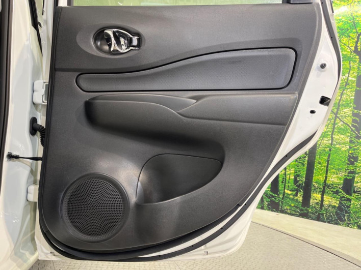 2019 Nissan Note DAA-HE12 (UW-6a1f9a94894db)[17]