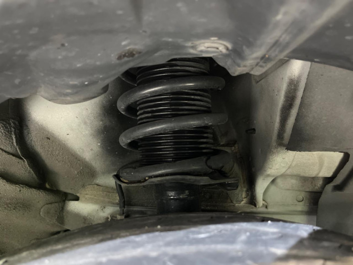 2019 Nissan Note DAA-HE12 (UW-6a1f9a94894db)[25]