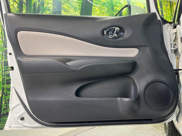 2019 Nissan Note DAA-HE12 (UW-6a1f9a94894db)[18]