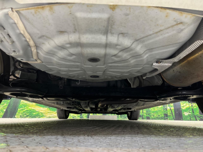 2019 Nissan Note DAA-HE12 (UW-6a1f9a94894db)[23]