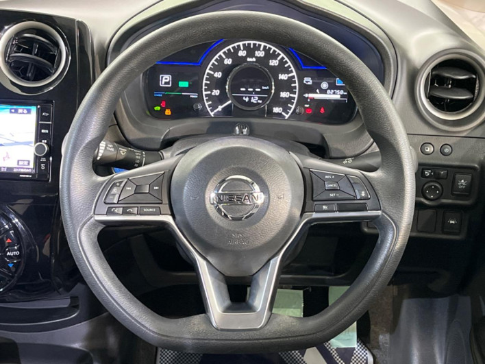 2019 Nissan Note DAA-HE12 (UW-6a1f9a94894db)[27]