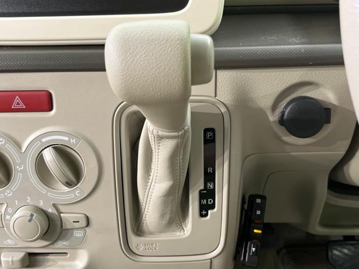 2018 Suzuki ALTO Lapin DBA-HE33S (UW-6a1f9a97cb1f8)[26]