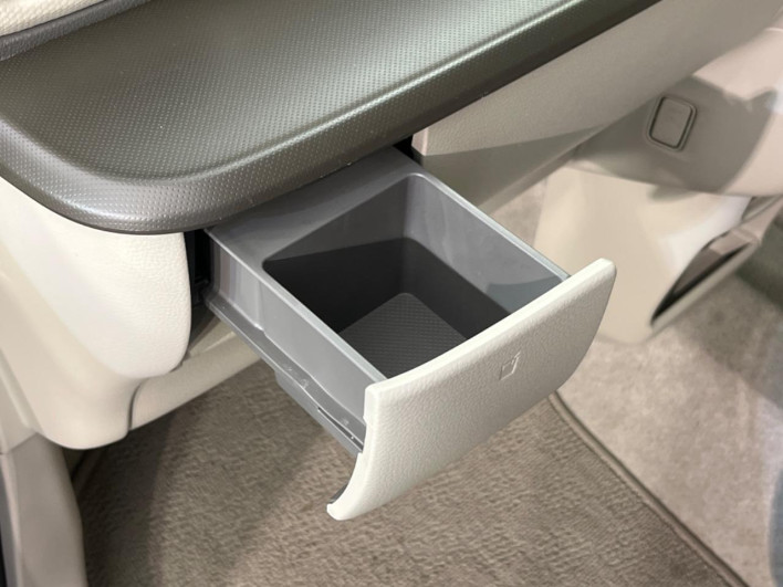2018 Suzuki ALTO Lapin DBA-HE33S (UW-6a1f9a97cb1f8)[21]