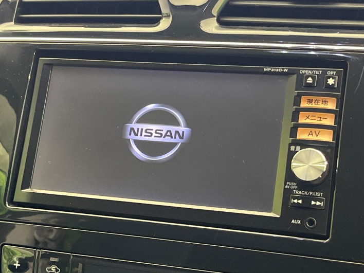 2013 Nissan Serena DAA-HFC26 (UW-6a1f9a99e00ea)[12]