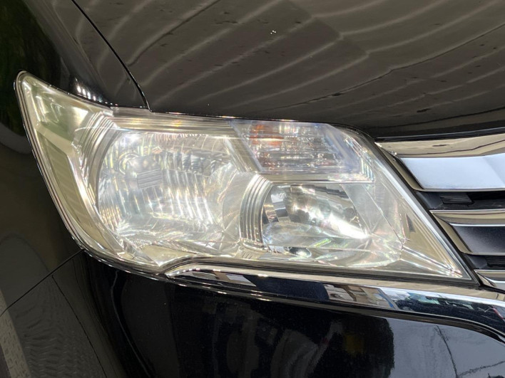 2013 Nissan Serena DAA-HFC26 (UW-6a1f9a99e00ea)[15]