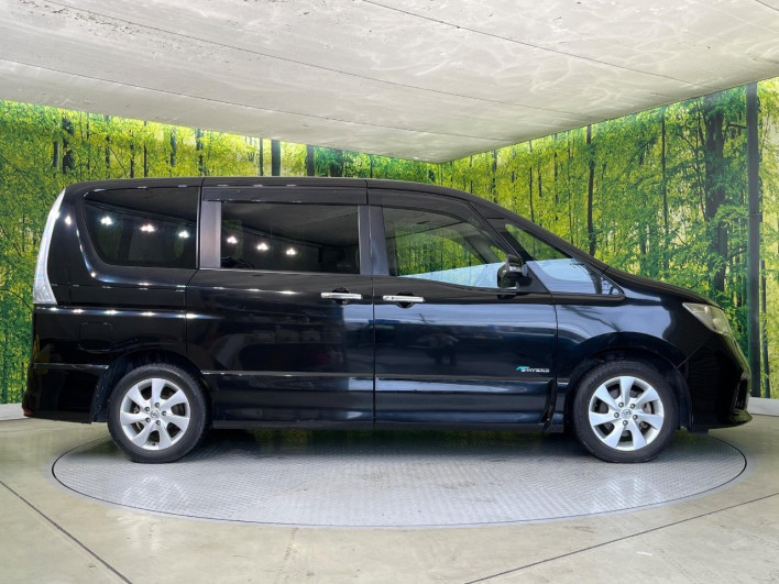 2013 Nissan Serena DAA-HFC26 (UW-6a1f9a99e00ea)[10]