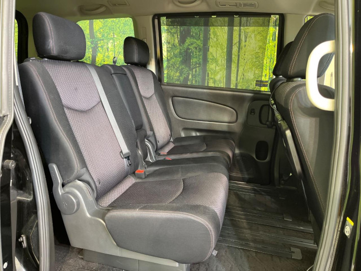 2013 Nissan Serena DAA-HFC26 (UW-6a1f9a99e00ea)[25]