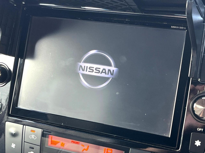2014 Nissan Serena DAA-HFC26 (UW-6a1f9a9a1eb14)[11]