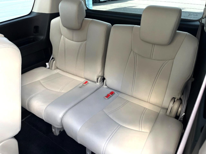 2014 Nissan Serena DAA-HFC26 (UW-6a1f9a9a1eb14)[26]