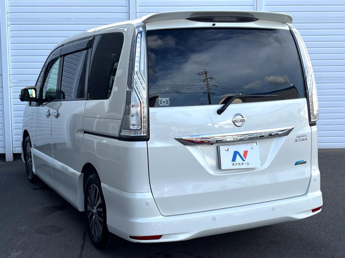 2014 Nissan Serena DAA-HFC26 (UW-6a1f9a9a1eb14)[28]