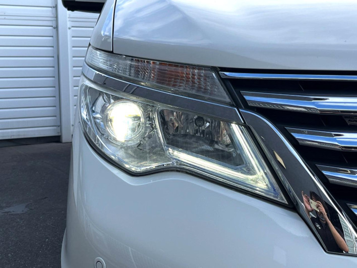 2014 Nissan Serena DAA-HFC26 (UW-6a1f9a9a1eb14)[5]