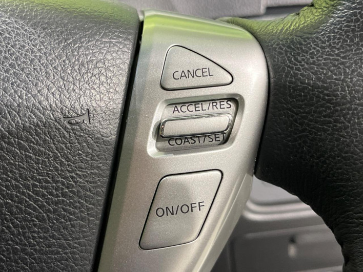 2015 Nissan Serena DAA-HFC26 (UW-6a1f9a9b107d7)[23]