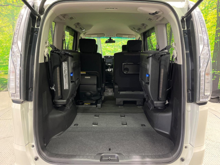 2015 Nissan Serena DAA-HFC26 (UW-6a1f9a9b107d7)[7]