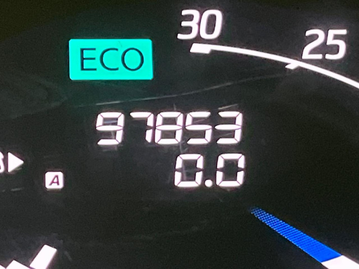 2015 Nissan Serena DAA-HFC26 (UW-6a1f9a9b107d7)[2]