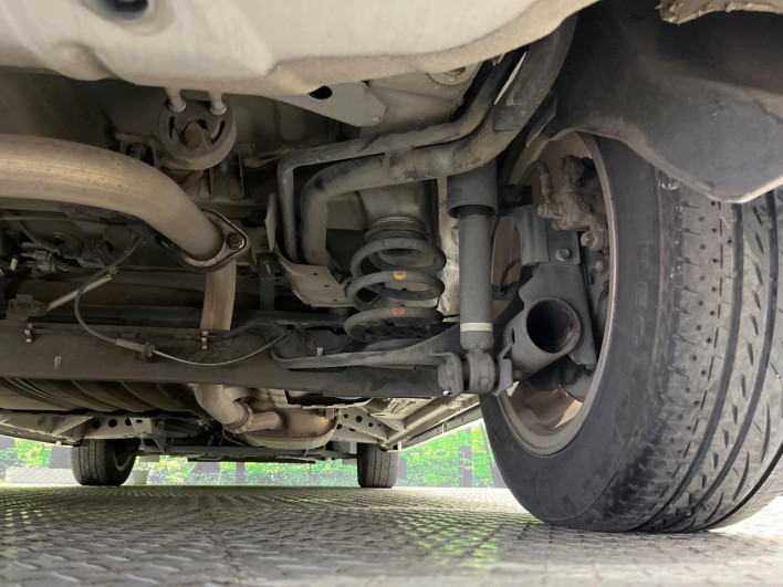 2015 Nissan Serena DAA-HFC26 (UW-6a1f9a9b107d7)[12]