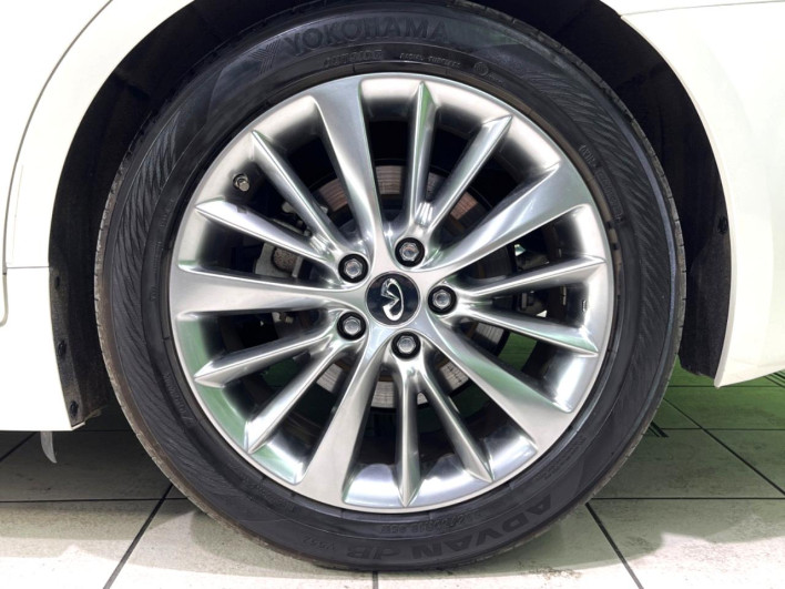 2018 Nissan Skyline DAA-HV37 (UW-6a1f9aa17566e)[13]