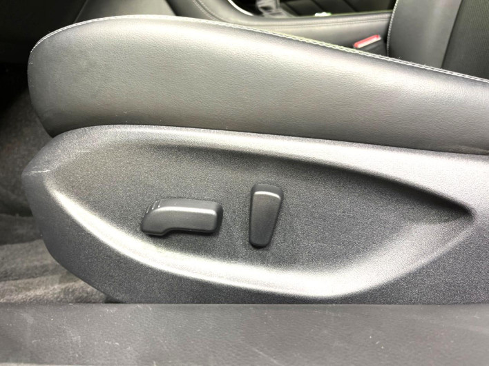 2018 Nissan Skyline DAA-HV37 (UW-6a1f9aa17566e)[18]