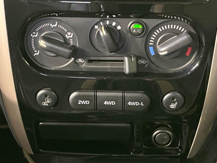 2017 Suzuki Jimny ABA-JB23W (UW-6a1f9aa2bde7f)[20]