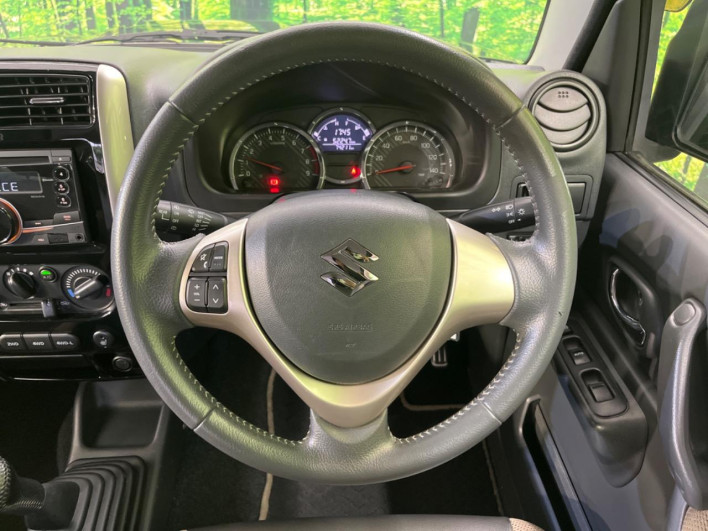 2017 Suzuki Jimny ABA-JB23W (UW-6a1f9aa2bde7f)[17]