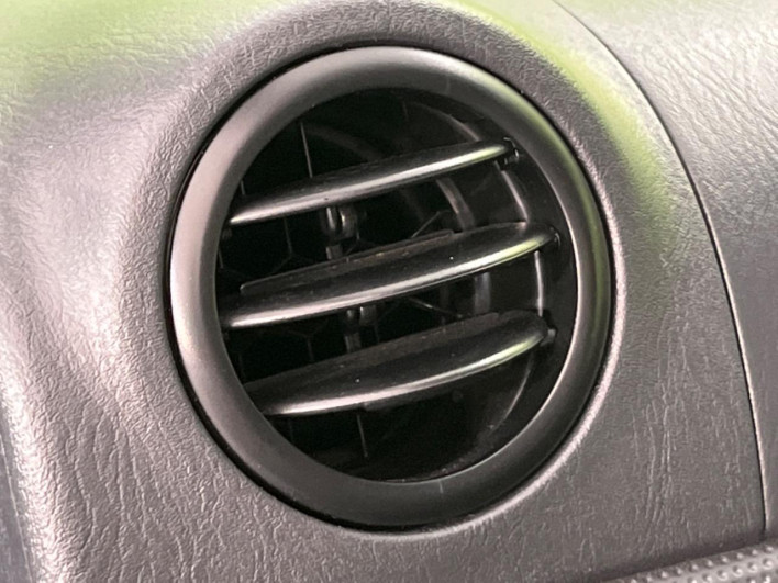 2017 Suzuki Jimny ABA-JB23W (UW-6a1f9aa2bde7f)[27]