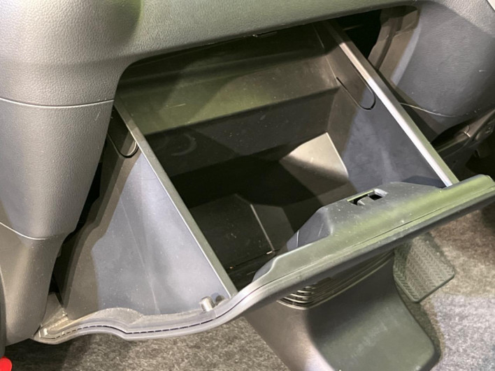 2012 Honda N-BOX CUSTOM DBA-JF1 (UW-6a1f9aab8f41e)[21]