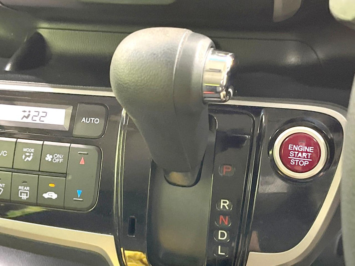 2012 Honda N-BOX CUSTOM DBA-JF1 (UW-6a1f9aab93878)[26]