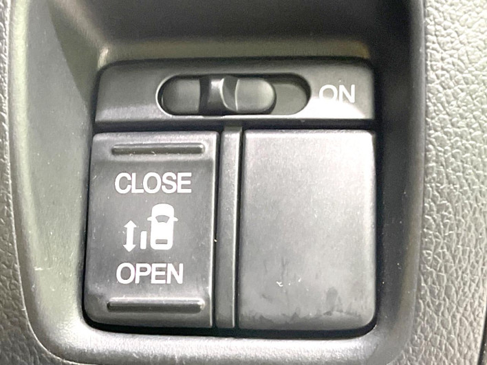 2012 Honda N-BOX CUSTOM DBA-JF1 (UW-6a1f9aab93878)[22]