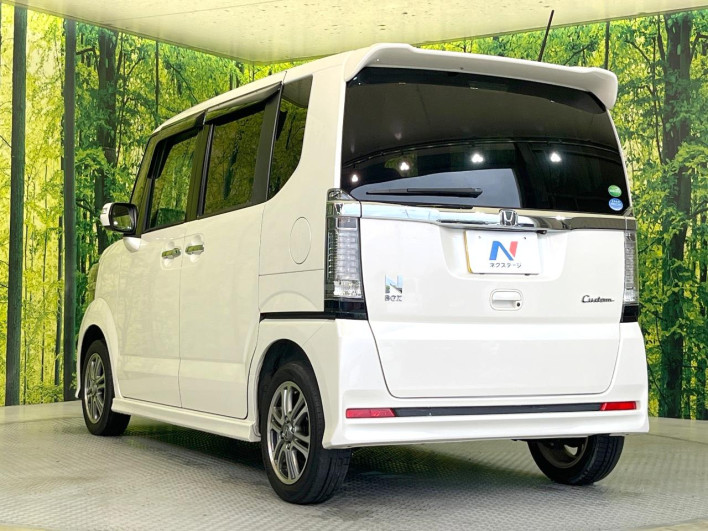 2016 Honda N-BOX CUSTOM DBA-JF1 (UW-6a1f9ab03028f)[17]