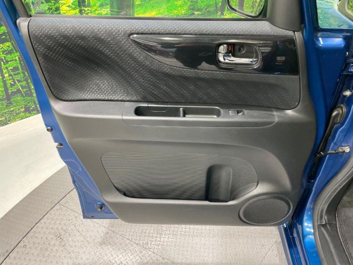 2014 Honda N-BOX CUSTOM DBA-JF1 (UW-6a1f9ab39c1e4)[28]