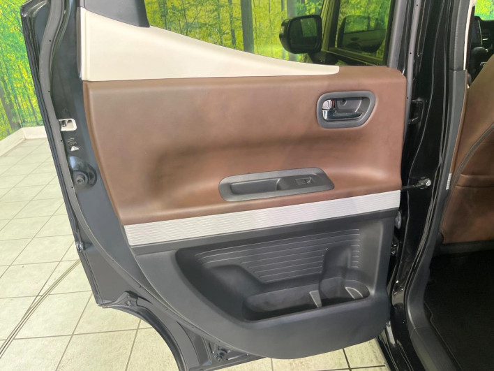 2017 Honda N-BOX Slash DBA-JF1 (UW-6a1f9ab524581)[11]