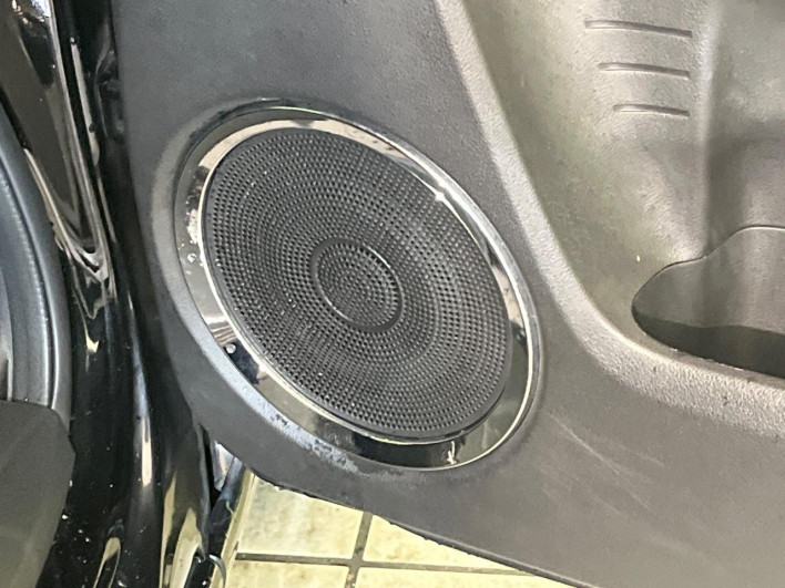2017 Honda N-BOX Slash DBA-JF1 (UW-6a1f9ab524581)[26]