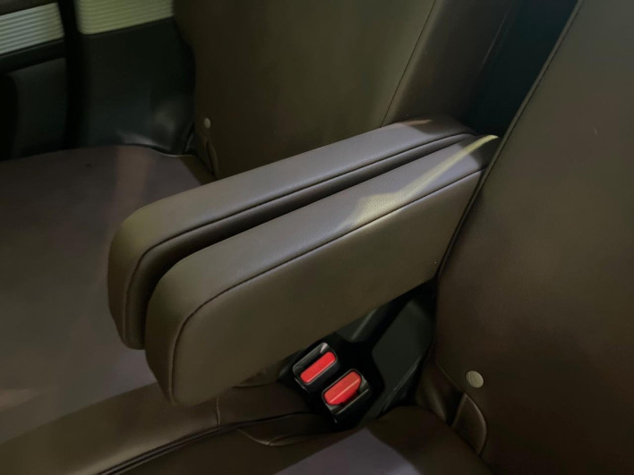 2017 Honda N-BOX Slash DBA-JF1 (UW-6a1f9ab524581)[12]