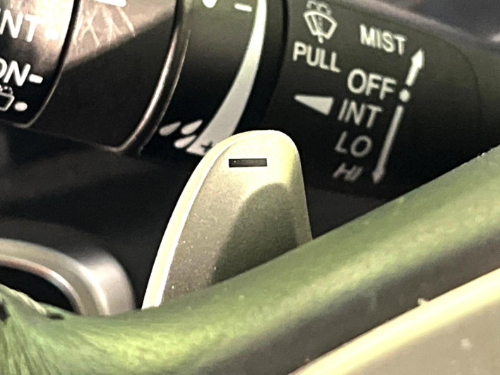 2017 Honda N-BOX CUSTOM DBA-JF2 (UW-6a1f9ab7120db)[26]