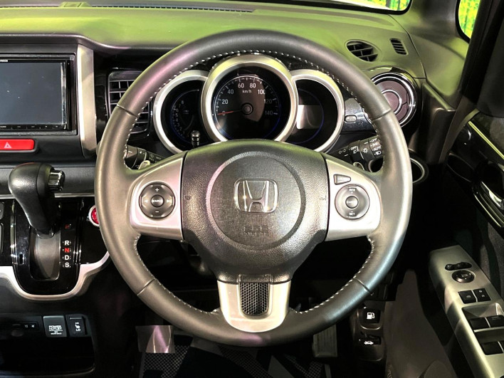 2017 Honda N-BOX CUSTOM DBA-JF2 (UW-6a1f9ab7120db)[6]