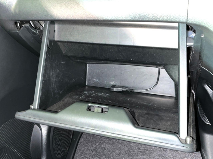 2017 Honda N-BOX CUSTOM DBA-JF2 (UW-6a1f9ab7120db)[20]