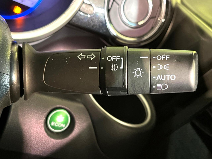 2017 Honda N-BOX CUSTOM DBA-JF2 (UW-6a1f9ab7120db)[27]