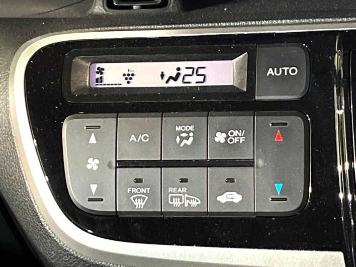 2017 Honda N-BOX CUSTOM DBA-JF2 (UW-6a1f9ab7120db)[16]