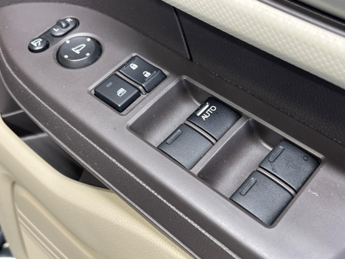 2019 Honda N-BOX DBA-JF3 (UW-6a1f9ab991d8e)[15]