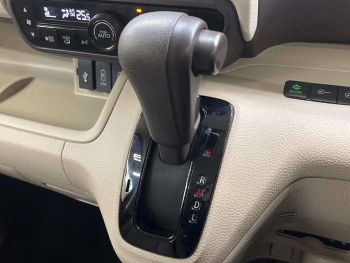 2019 Honda N-BOX DBA-JF3 (UW-6a1f9ab991d8e)[27]